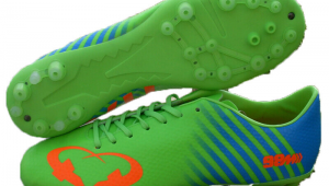 羽球鞋能用来踢足球吗？一文为你揭晓答案