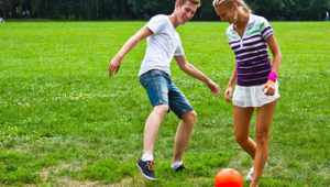 女人是否钟情男人踢足球？背后喜好因素大揭秘