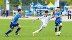 足球新手是否需要护膝？快来了解护膝对足球新手的重要性