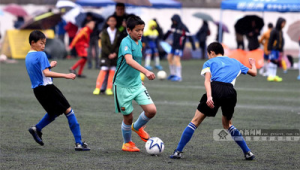 男生学生走足球路,究竟是否适合?深度剖析与思考