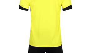 足球服2XL尺寸是否偏大？解读足球服尺码疑惑