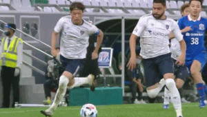 足球先犯规后进球是否有效 探讨规则背后的判定逻辑