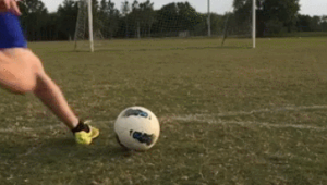 踢足球惯用左腿吗?背后原因究竟几何