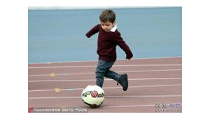 3岁男孩是否适合踢足球，这些要点家长需知晓