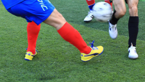足球比赛足球袜有什么要求吗