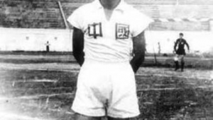 香港足球队有专机吗？背后真相引发球迷关注与热议