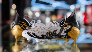 姐姐送足球鞋合适吗？这背后的考量你知道多少