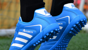 足球老爹鞋推荐女生款吗？快来看看这些时尚又舒适的选择！