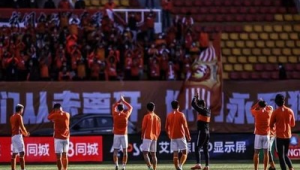 演员是否支持足球比赛？背后故事引发关注