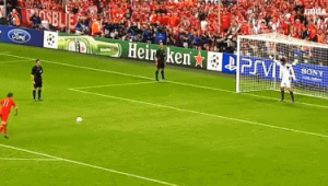 足球守门员最多能出到哪,赛场规则与边界探索