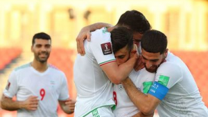 伊朗哪场足球赛声名远扬，背后故事引发球迷热议