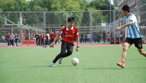 17岁还能踢足球吗？这个问题的答案或许超乎你想象