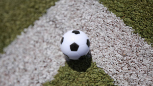 足球角球能否直接破门？规则与实例解析