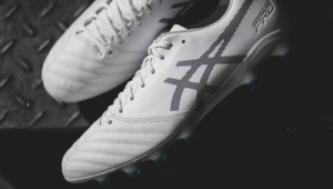 哪款足球鞋使用寿命最长？全方位解析与答案大揭秘