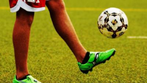 足球脚尖颠球有用吗？深度剖析其在足球技能提升中的作用