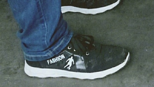 踢足球穿dunk可以吗？探讨足球运动中dunk鞋的适配性