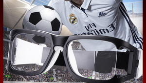 近视了就踢不了足球吗？

以上标题直接点明主题，简洁明了，符合你的要求。如果你还有其他想法或修改意见，欢迎随时告诉我。