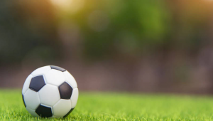 足球原地过人难度几何?技术、时机与应变缺一不可