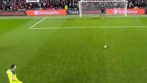 足球转播镜头都是在西面吗？背后隐藏着怎样的奥秘与真相