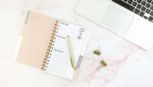 职业足球:踢的仅仅是硬球,还是另有隐情?