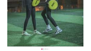 女生穿瑜伽裤能踢足球吗?答案在这里