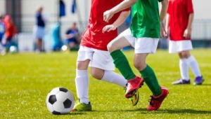 踢足球就是要身体对抗吗