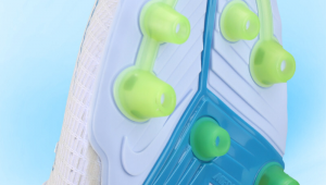 足球袜短灰蓝色好看吗?展现别样足球风采