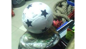 西安哪里能买到足球护腿板