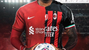 詹姆斯涉足足球领域，他支持或参与的是哪支球队？