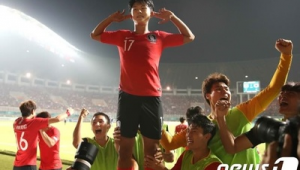 足球加时赛进球瞬间，比赛马上结束？悬念与激情在此刻碰撞