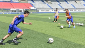 大力发展足球是否真有用?从竞技与社会价值深度剖析