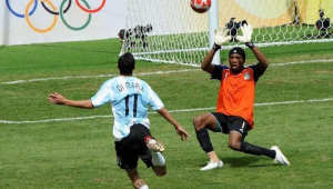 小奥奥运会会举办足球项目吗