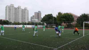 老师有权没收学生足球吗？探讨校园中这一颇具争议的行为