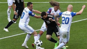 踢足球对腰有好处吗