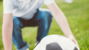 现在的足球可以玩吗