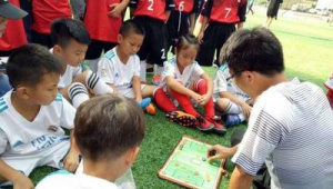 邕江郡足球小孩能玩吗 这里的足球天地适合孩子吗