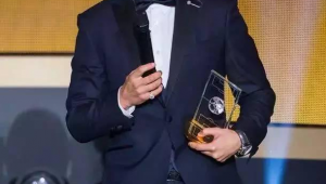 C罗是个足球巨星吗？从辉煌成就与深远影响看答案