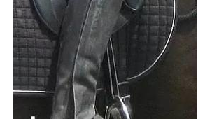 踢足球时脚趾会弯曲吗？探究足球运动与脚趾弯曲的关联