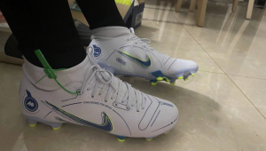 可以送男友足球鞋吗？这份心意，他能否欣然接受？