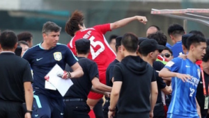 喊足球队赔钱违法吗？探究背后的法律界限与相关影响