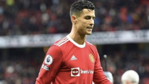 足球经纪人是中介吗?深度剖析两者关联与差异