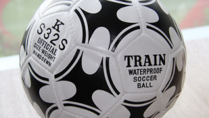 带足球可以坐火车吗?一文为你揭晓答案