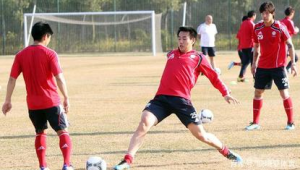 早上踢足球前要吃早餐吗