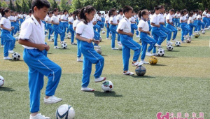 小学足球操有歌曲吗