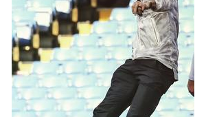 库里八是否适合足球内场，其性能在足球运动中有怎样表现