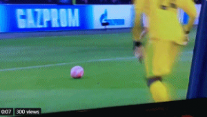 足球能否干扰门将发球？探究其中的规则与实际影响