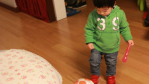 1岁宝宝会喜欢看足球吗?探索低龄萌娃对足球的兴趣奥秘