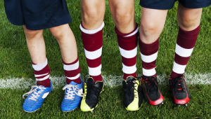 足球鞋大容易受伤吗?探究足球鞋尺码与运动损伤的关联