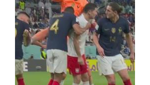 足球高空球是否容易脱手,这些因素你知道吗?