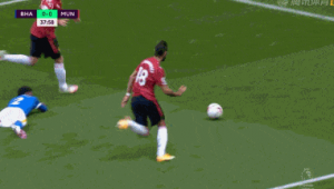 足球射门时碰到手是否算犯规，这些规则要点你得清楚